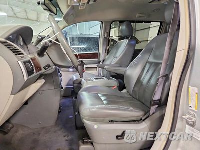Zdjęcie 7 z 14 samochodu: 2010 CHRYSLER TOWN & COUNTRY TOURING VIN:2A4RR5DX7AR137746 - miniatura