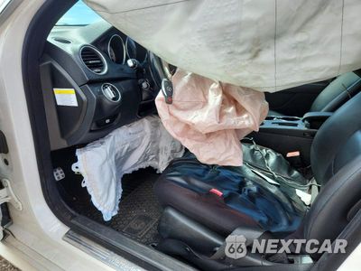 Zdjęcie 8 z 12 samochodu: 2014 MERCEDES-BENZ C 250 VIN:WDDGF4HBXER312572 - miniatura