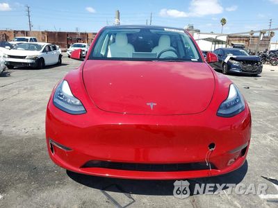 Piąte zdjęcie samochodu w środku: 2021 TESLA MODEL Y VIN:5YJYGDEE0MF096522 - miniatura