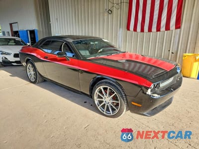 Czwarte zdjęcie samochodu z boku: 2013 DODGE CHALLENGER SXT VIN:2C3CDYAG7DH663101 - miniatura