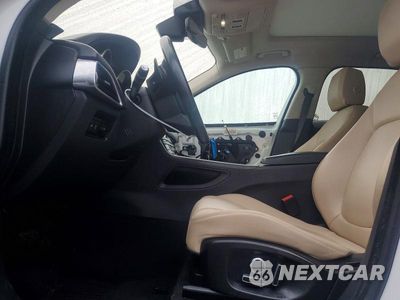 Zdjęcie 7 z 13 samochodu: 2020 JAGUAR F-PACE PREMIUM VIN:SADCJ2FX0LA656535 - miniatura