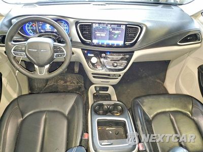 Zdjęcie 8 z 13 samochodu: 2023 CHRYSLER PACIFICA HYBRID TOURING L VIN:2C4RC1L74PR579801 - miniatura
