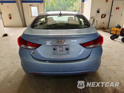 Zdjęcie 6 z 13 samochodu: 2013 HYUNDAI ELANTRA GLS VIN:KMHDH4AE3DU659745 - miniatura