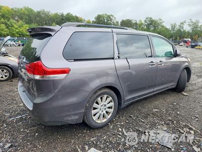 Trzecie zdjęcie samochodu z tyłu: 2011 TOYOTA SIENNA LIMITED 7-PASSENGER VIN:5TDDK3DC2BS013205 - miniatura