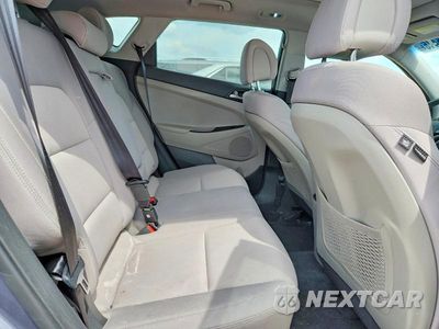 Zdjęcie 10 z 12 samochodu: 2018 HYUNDAI TUCSON VALUE VIN:KM8J33A27JU667439 - miniatura