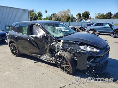 Czwarte zdjęcie samochodu z boku: 2013 PORSCHE CAYENNE TURBO VIN:WP1AC2A22DLA92609 - miniatura