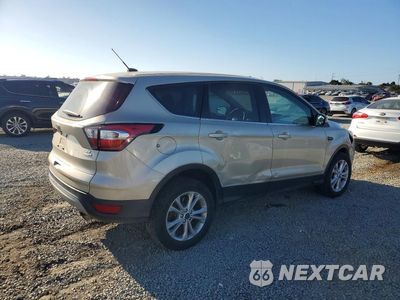 Trzecie zdjęcie samochodu z tyłu: 2017 FORD ESCAPE SE VIN:1FMCU9GD2HUF05469 - miniatura