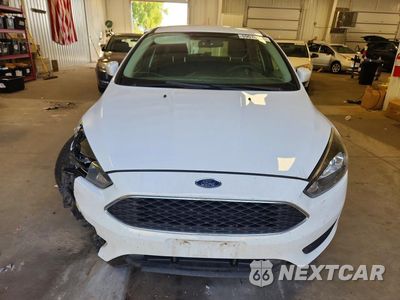 Piąte zdjęcie samochodu w środku: 2016 FORD FOCUS SE VIN:1FADP3K21GL399013 - miniatura