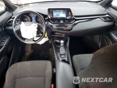 Zdjęcie 8 z 13 samochodu: 2018 TOYOTA C-HR XLE VIN:NMTKHMBX0JR013234 - miniatura