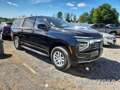 Czwarte zdjęcie samochodu z boku: 2026 CHEVROLET SUBURBAN K1500 LT VIN:1GNS6CKD6TR352886 - miniatura