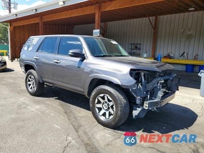 Czwarte zdjęcie samochodu z boku: 2014 TOYOTA 4RUNNER LIMITED VIN:JTEBU5JR9E5169740 - miniatura