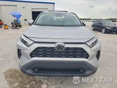 Piąte zdjęcie samochodu w środku: 2024 TOYOTA RAV4 XLE VIN:2T3W1RFV5RC292933 - miniatura