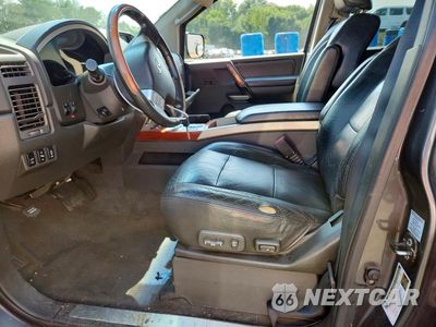 Zdjęcie 7 z 13 samochodu: 2005 INFINITI QX56 BASE VIN:5N3AA08C55N813248 - miniatura