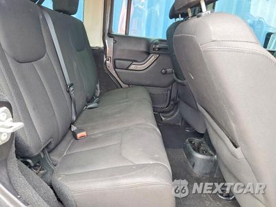 Zdjęcie 11 z 14 samochodu: 2017 JEEP WRANGLER UNLIMITED SPORT VIN:1C4BJWDG0HL513873 - miniatura