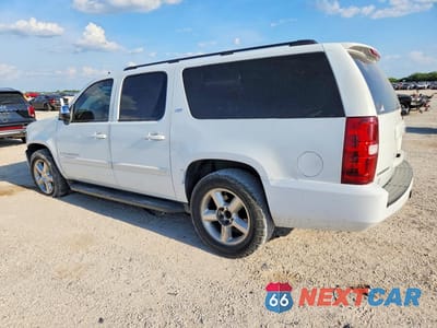 Drugie zdjęcie samochodu z przodu: 2008 CHEVROLET SUBURBAN C1500 LS VIN:1GNFC16008J204471 - miniatura