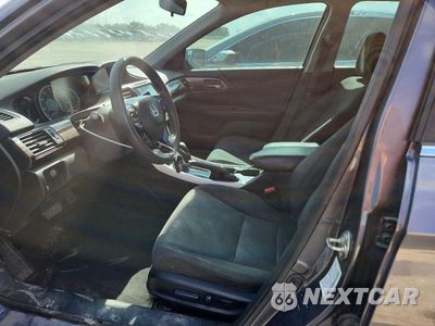 Zdjęcie 7 z 12 samochodu: 2016 HONDA ACCORD EX VIN:1HGCR2F73GA044888 - miniatura