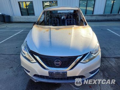 Piąte zdjęcie samochodu w środku: 2016 NISSAN SENTRA S VIN:3N1AB7AP6GY259078 - miniatura
