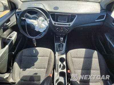 Zdjęcie 8 z 13 samochodu: 2020 HYUNDAI ACCENT SE VIN:3KPC24A63LE119559 - miniatura