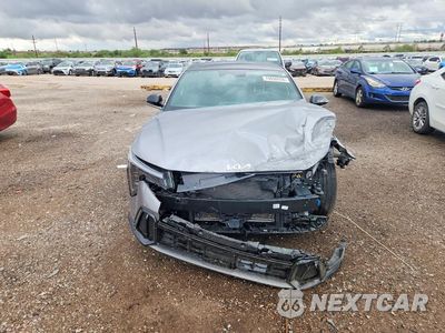 Piąte zdjęcie samochodu w środku: 2025 KIA K4 GT LINE VIN:3KPFW4DE4SE261695 - miniatura