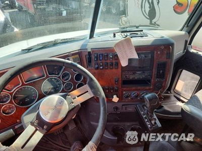 Zdjęcie 8 z 14 samochodu: 2010 MACK CXU613 SEMI TRUCK VIN:1M1AW07Y0AN010529 - miniatura