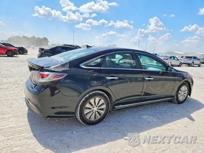 Trzecie zdjęcie samochodu z tyłu: 2016 HYUNDAI SONATA HYBRID SE VIN:KMHE24L11GA014548 - miniatura