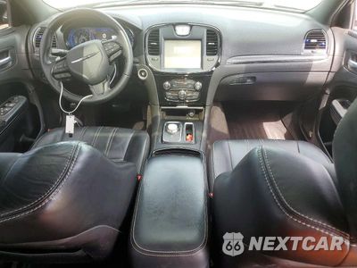 Zdjęcie 8 z 12 samochodu: 2016 CHRYSLER 300 S VIN:2C3CCAGG2GH283041 - miniatura