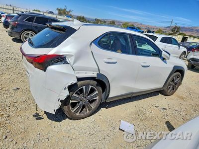 Trzecie zdjęcie samochodu z tyłu: 2022 LEXUS UX 200 BASE VIN:JTHX3JBH6N2055965 - miniatura