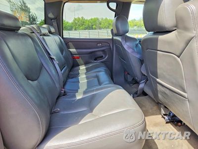 Zdjęcie 11 z 13 samochodu: 2005 GMC SIERRA SL VIN:2GTEC13T651257586 - miniatura
