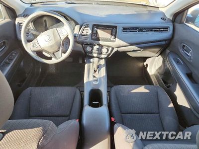 Zdjęcie 8 z 13 samochodu: 2016 HONDA HR-V LX VIN:3CZRU6H31GM758265 - miniatura