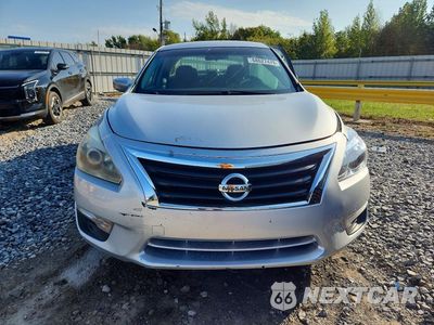 Piąte zdjęcie samochodu w środku: 2015 NISSAN ALTIMA 2.5 S VIN:1N4AL3AP3FC439666 - miniatura