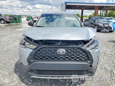 Piąte zdjęcie samochodu w środku: 2023 TOYOTA COROLLA CROSS L VIN:7MUAAAAG0PV054530 - miniatura