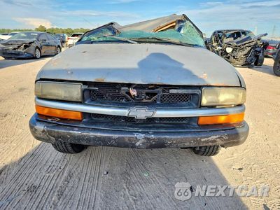 Piąte zdjęcie samochodu w środku: 1998 CHEVROLET S TRUCK S10 VIN:1GCCS1443W8145599 - miniatura