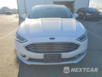 Piąte zdjęcie samochodu w środku: 2017 FORD FUSION TITANIUM PHEV VIN:3FA6P0SUXHR152276 - miniatura