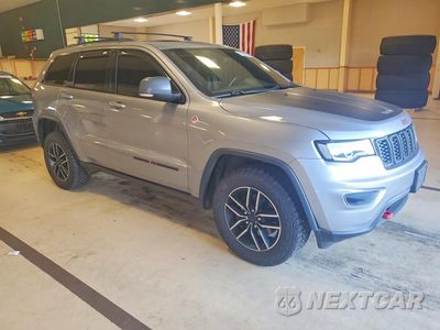 Czwarte zdjęcie samochodu z boku: 2019 JEEP GRAND CHEROKEE TRAILHAWK VIN:1C4RJFLG1KC662140 - miniatura