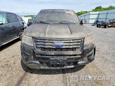 Piąte zdjęcie samochodu w środku: 2017 FORD EXPLORER POLICE INTERCEPTOR VIN:1FM5K8AR1HGA37505 - miniatura