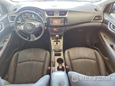 Zdjęcie 8 z 12 samochodu: 2018 NISSAN SENTRA SV VIN:3N1AB7AP6JY281055 - miniatura