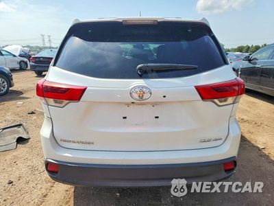 Zdjęcie 6 z 13 samochodu: 2017 TOYOTA HIGHLANDER XLE VIN:5TDJZRFH0HS362009 - miniatura