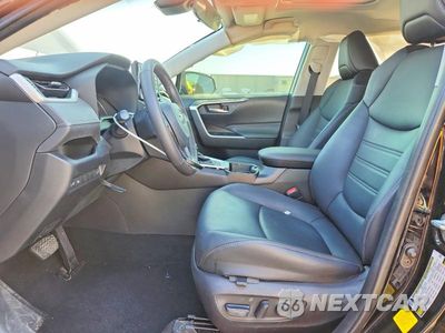 Zdjęcie 7 z 13 samochodu: 2021 TOYOTA RAV4 XLE PREMIUM VIN:2T3C1RFVXMC163355 - miniatura