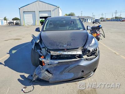 Piąte zdjęcie samochodu w środku: 2025 TESLA MODEL Y VIN:7SAYGDEE1SF282750 - miniatura
