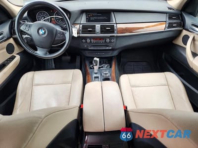 Zdjęcie 8 z 12 samochodu: 2011 BMW X5 XDRIVE50I VIN:5UXZV8C5XBL421531 - miniatura