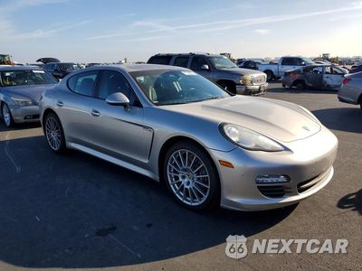 Czwarte zdjęcie samochodu z boku: 2012 PORSCHE PANAMERA 2 VIN:WP0AA2A78CL071829 - miniatura