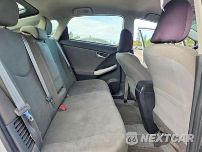 Zdjęcie 10 z 12 samochodu: 2015 TOYOTA PRIUS TWO VIN:JTDKN3DU2F1884048 - miniatura