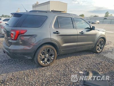 Trzecie zdjęcie samochodu z tyłu: 2018 FORD EXPLORER SPORT VIN:1FM5K8GT8JGB88513 - miniatura