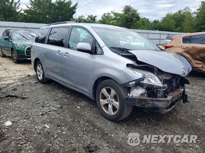 Czwarte zdjęcie samochodu z boku: 2016 TOYOTA SIENNA LE VIN:5TDKK3DC9GS725550 - miniatura