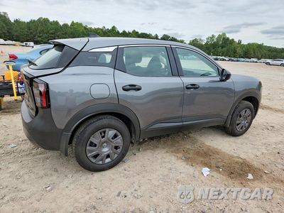 Trzecie zdjęcie samochodu z tyłu: 2026 NISSAN KICKS S VIN:3N8AP6BE6TL418439 - miniatura