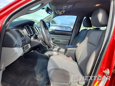 Zdjęcie 7 z 12 samochodu: 2015 TOYOTA TACOMA V6 VIN:5TFLU4EN4FX128402 - miniatura