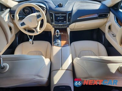 Zdjęcie 8 z 13 samochodu: 2018 MASERATI LEVANTE LUXURY VIN:ZN661XUL6JX268885 - miniatura