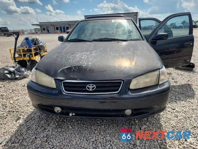 Piąte zdjęcie samochodu w środku: 2000 TOYOTA CAMRY LE VIN:4T1BG22K8YU959113 - miniatura