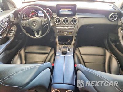 Zdjęcie 8 z 13 samochodu: 2016 MERCEDES-BENZ C 300 4MATIC VIN:55SWF4KB7GU162412 - miniatura