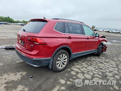Trzecie zdjęcie samochodu z tyłu: 2018 VOLKSWAGEN TIGUAN SE VIN:3VV2B7AX9JM067168 - miniatura